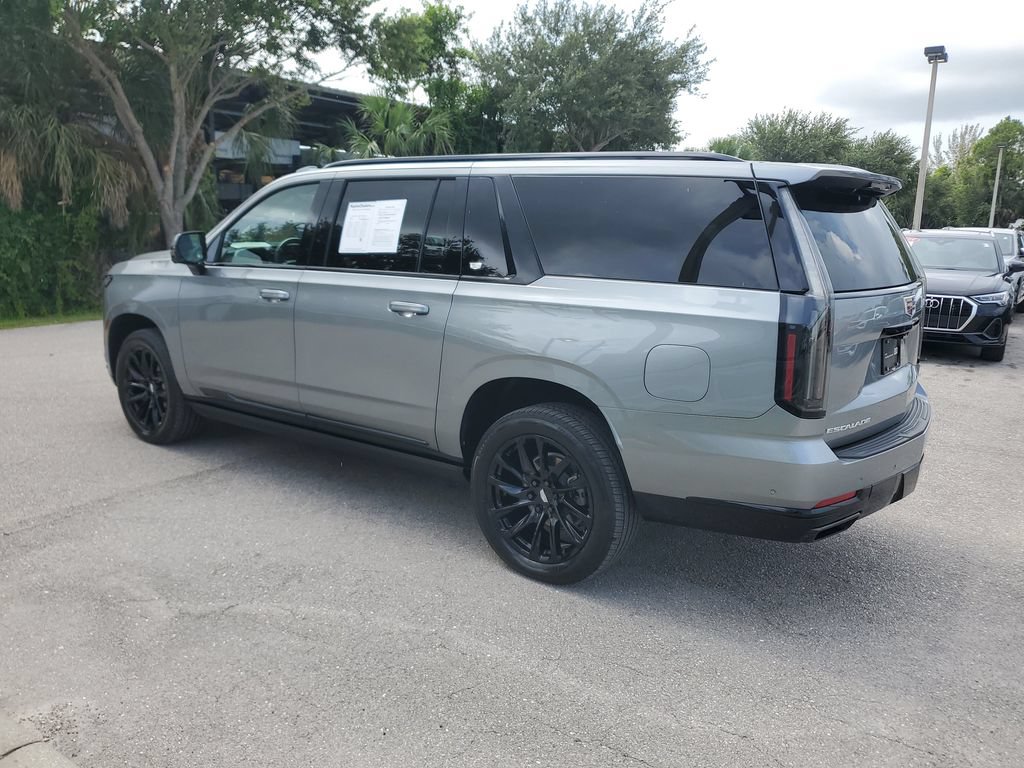 Used 2025 Cadillac Escalade ESV Sport w/ Touring Package AWD/4WD image 9