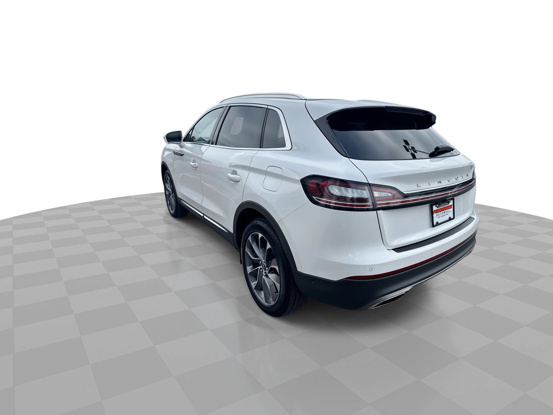 Used 2022 Lincoln Nautilus Reserve w/ Equipment Group 201A image 6