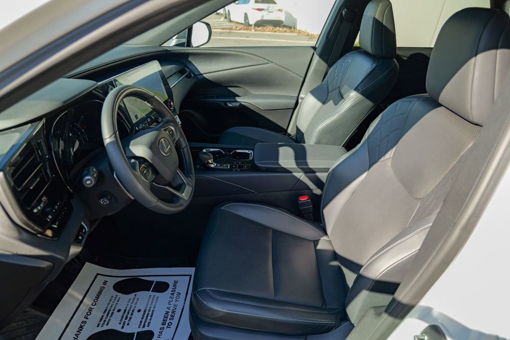 Used 2024 Lexus RX 350 Premium w/ Accessory Package (Z1) AWD/4WD image 20
