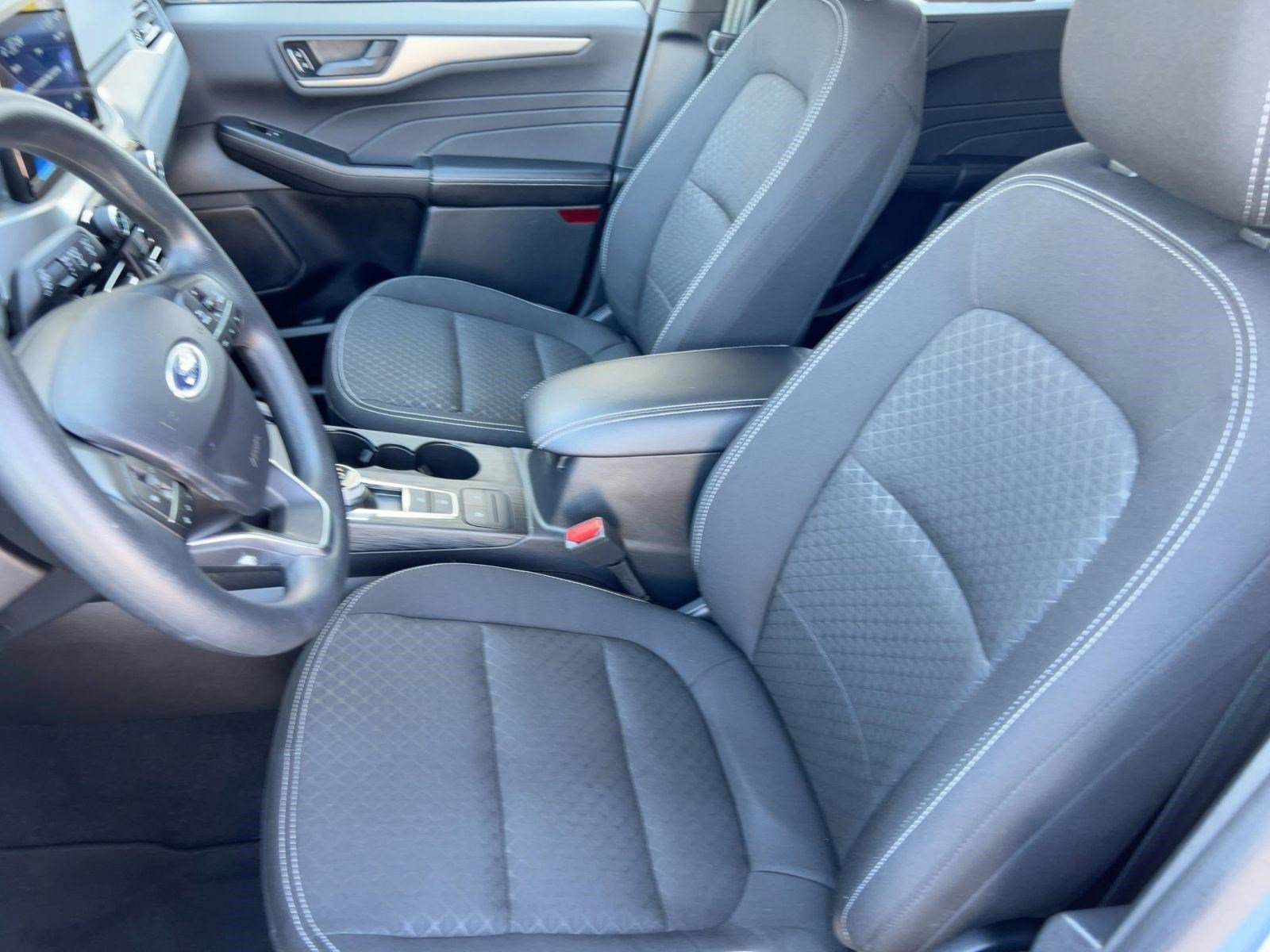 Used 2025 Ford Escape Active image 23