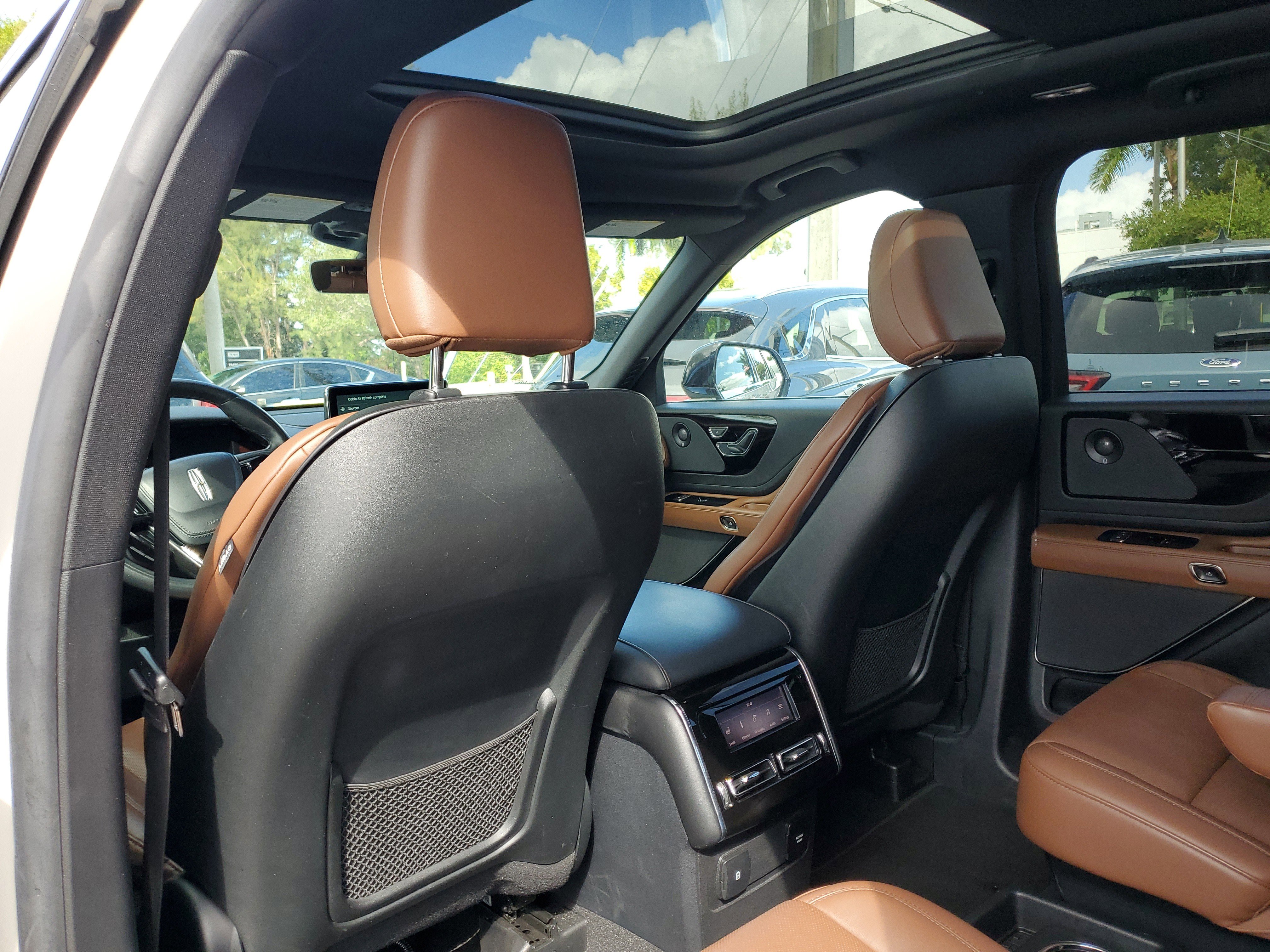 Certified 2022 Lincoln Aviator Reserve w/ Elements Package Plus image 9