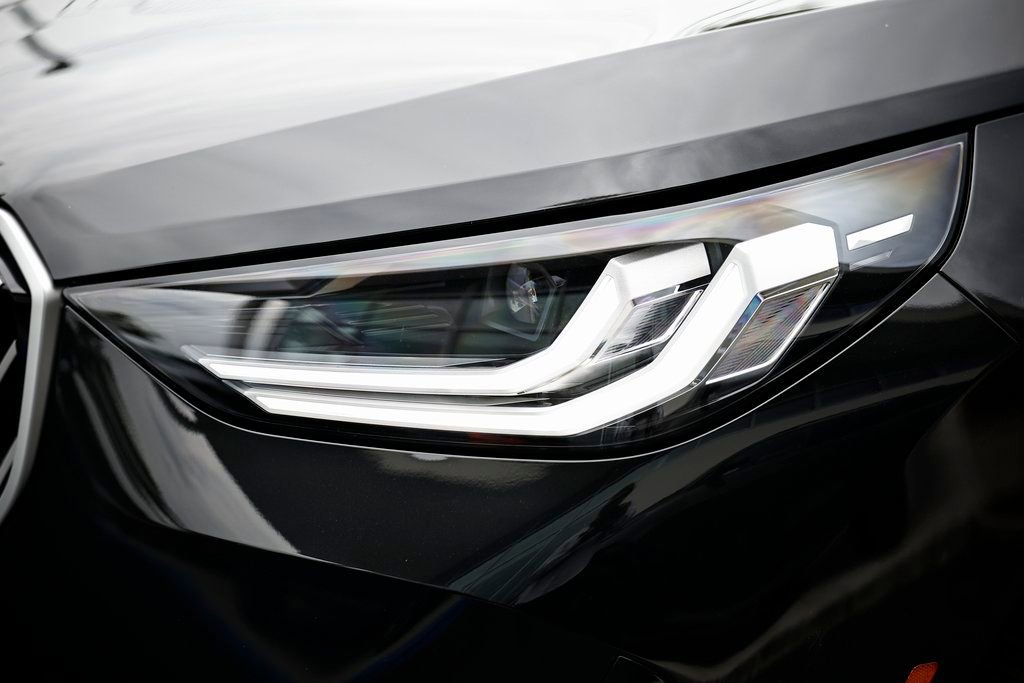 Used 2025 BMW X3 xDrive30i w/ Premium Package image 12