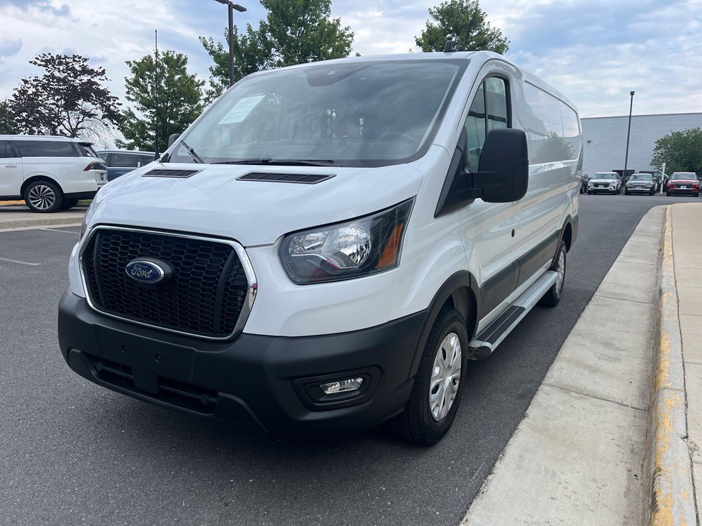 Used 2025 Ford Transit 250 Low Roof w/ Exterior Upgrade Package RWD image 3