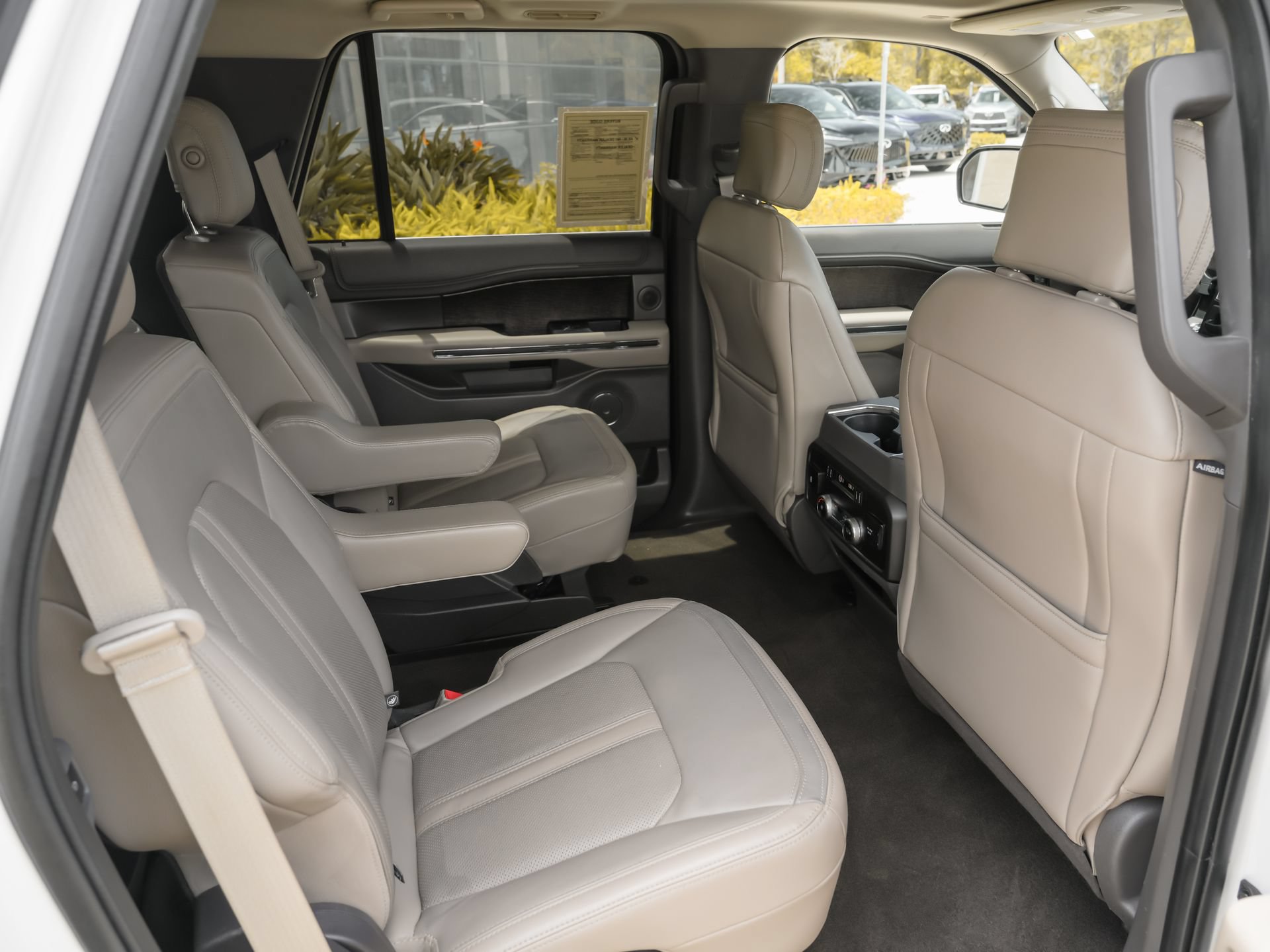 Used 2019 Ford Expedition Limited w/ Equipment Group 301A RWD image 36