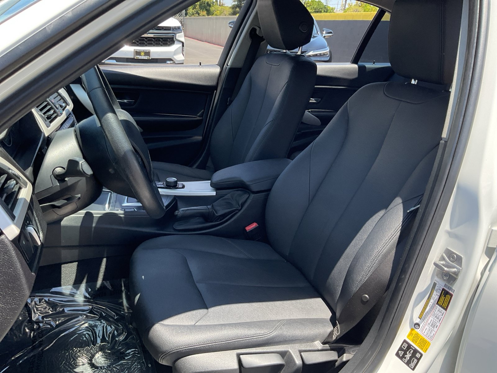 Used 2018 BMW 320i xDrive Sedan AWD/4WD image 18