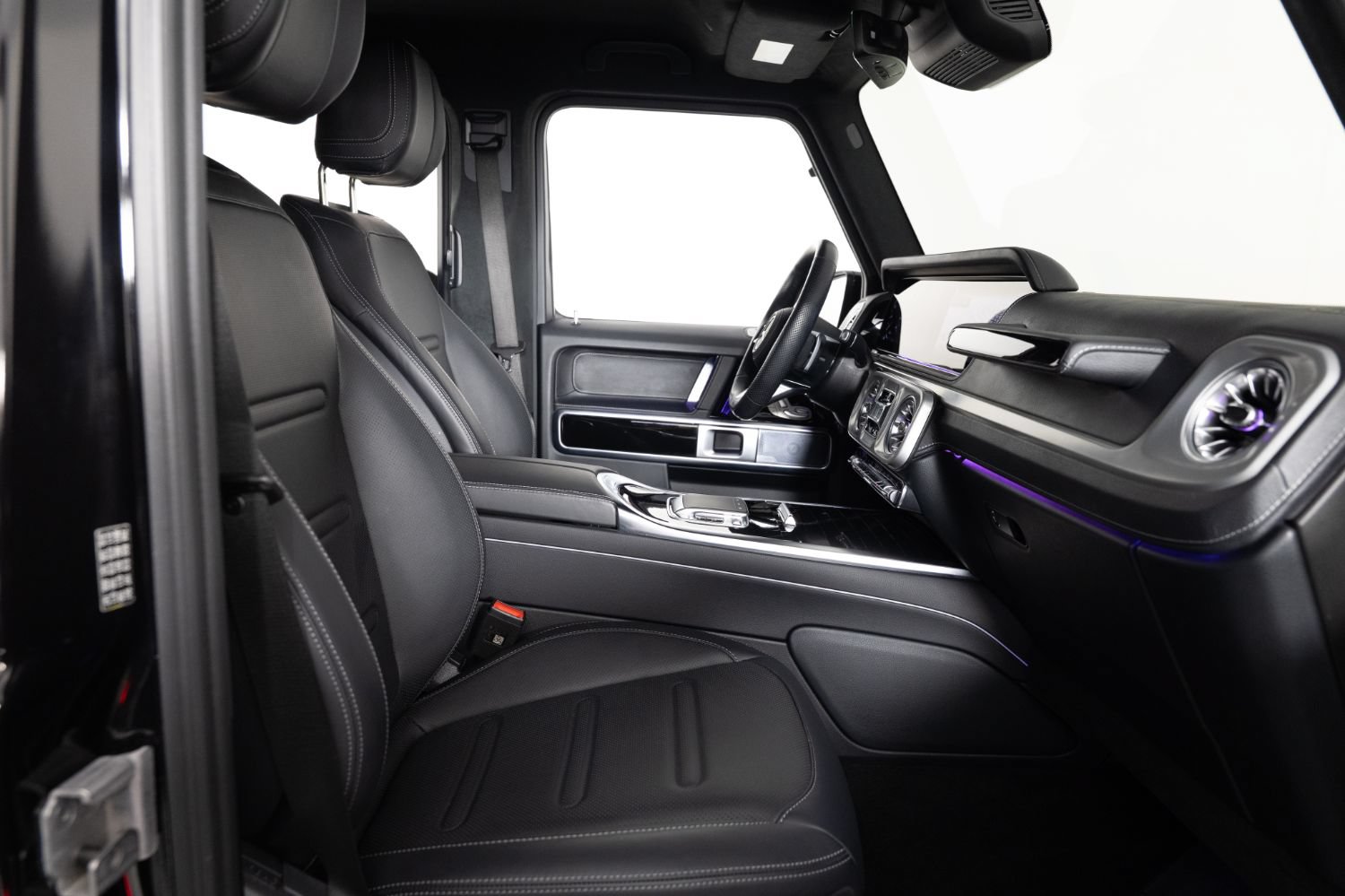 Used 2025 Mercedes-Benz G 550 w/ Exclusive Interior Package image 26