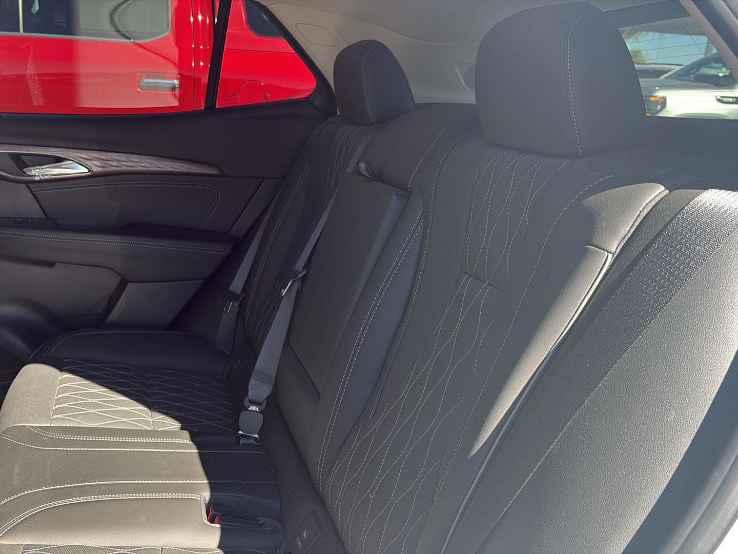 Used 2023 Buick Envision Avenir image 16