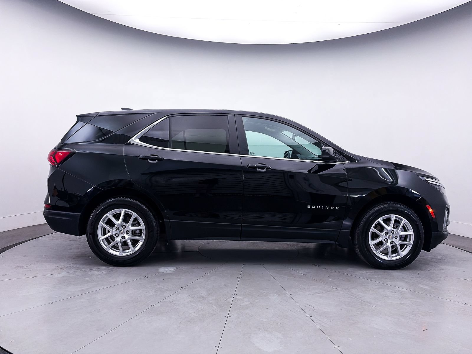 Used 2023 Chevrolet Equinox LT FWD image 37
