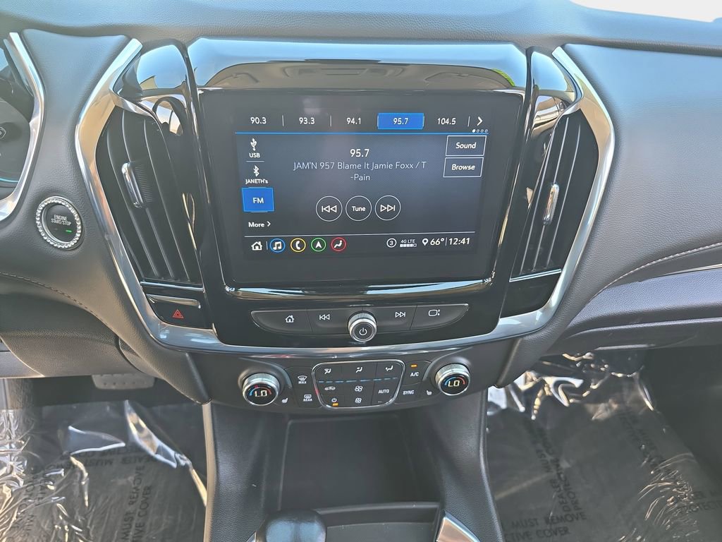 Used 2021 Chevrolet Traverse RS image 24
