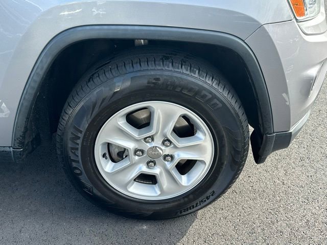 Used 2016 Jeep Grand Cherokee Laredo w/ Quick Order Package 23E image 13