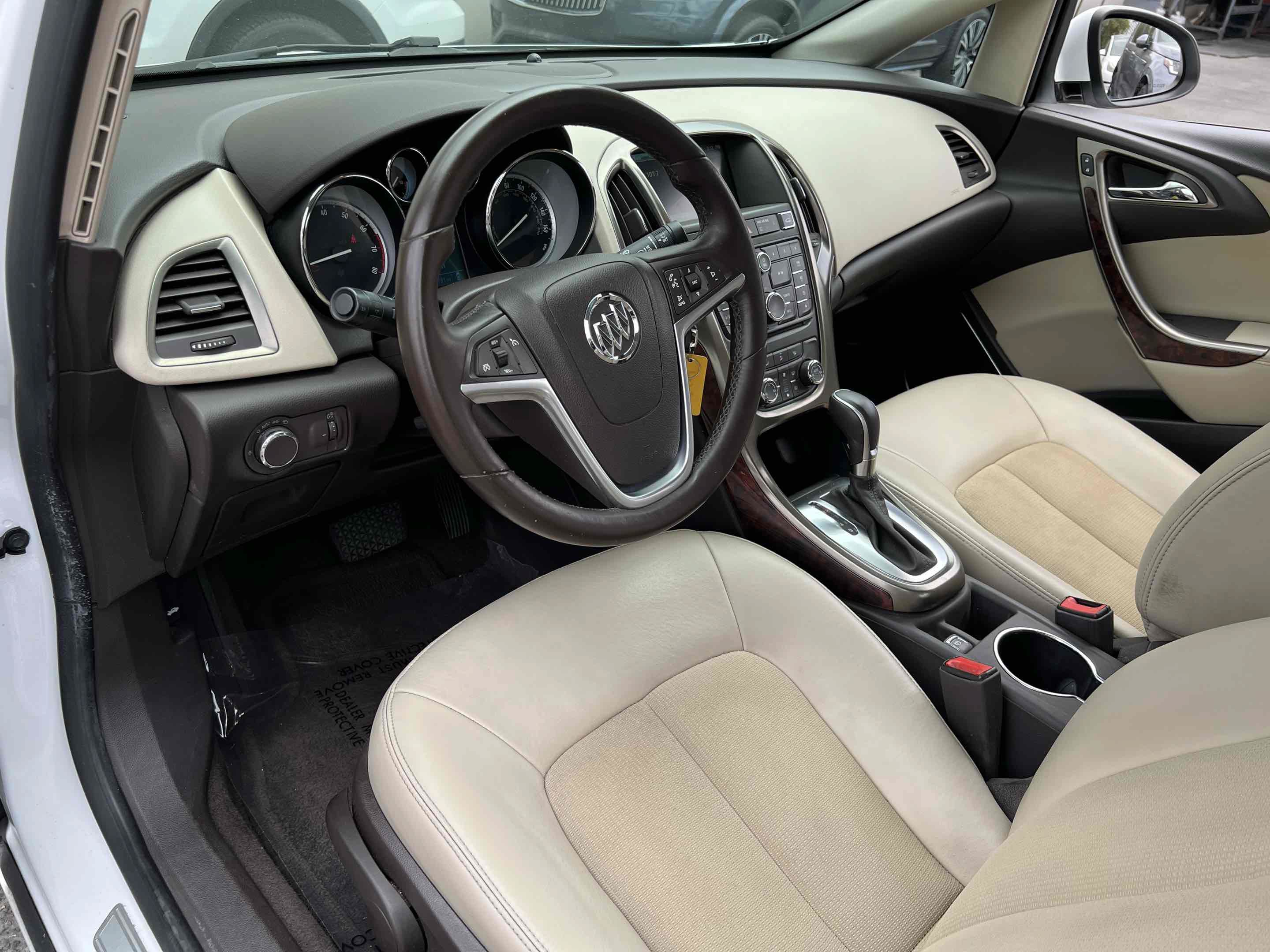 Used 2015 Buick Verano FWD image 3