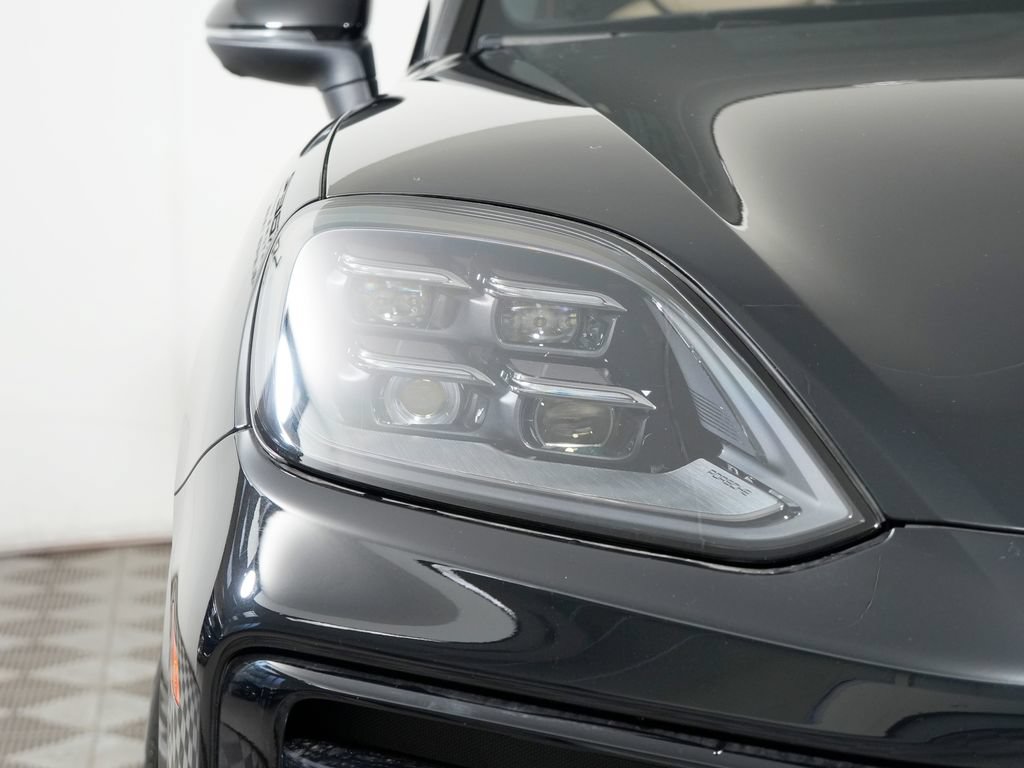 Certified 2026 Porsche Cayenne S w/ Premium Package Plus AWD/4WD image 11