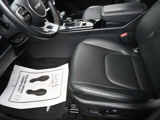 Used 2025 Kia Sportage EX image 15