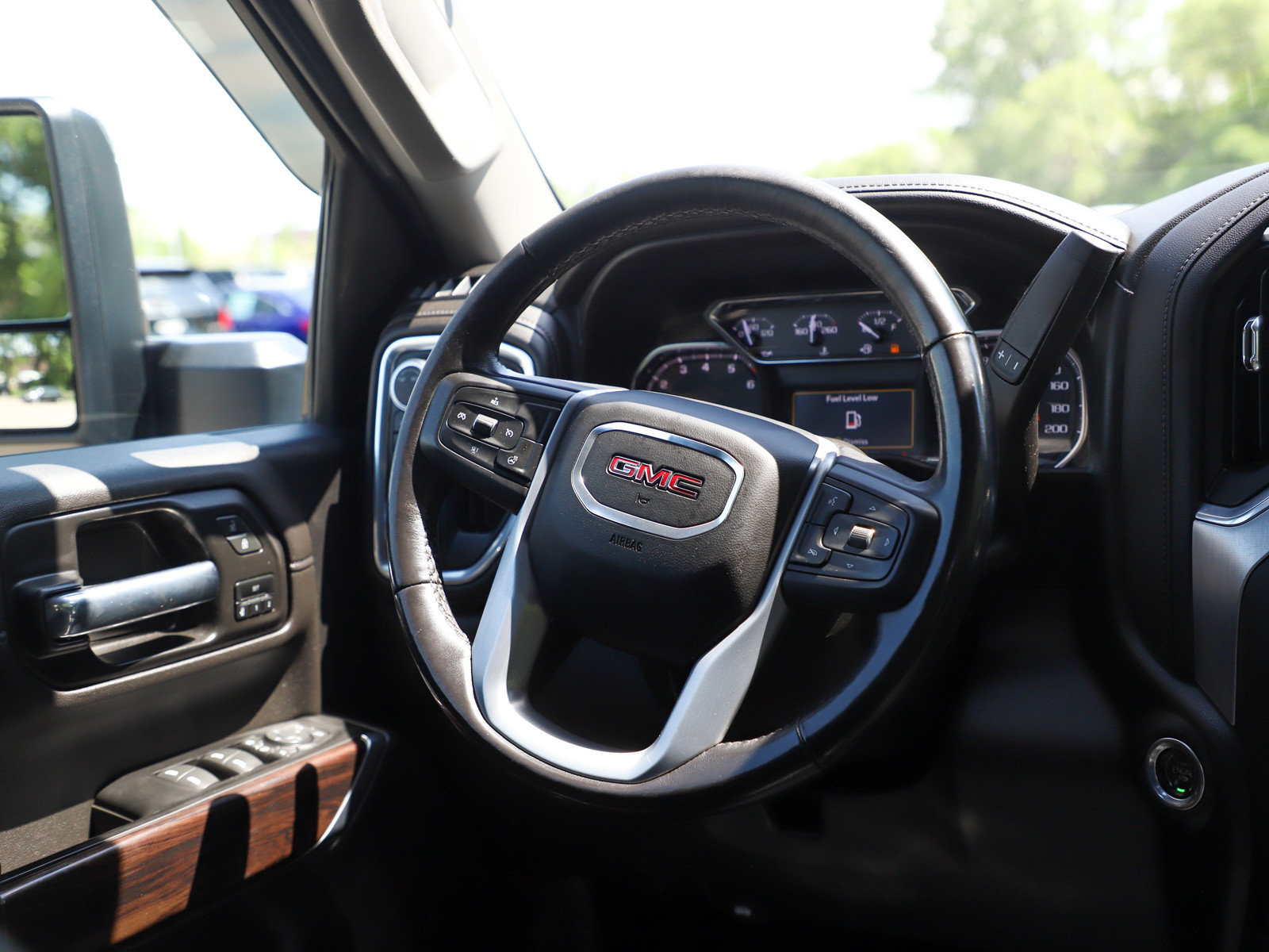 Used 2022 GMC Sierra 3500 SLT w/ X31 Off-Road Package AWD/4WD image 16