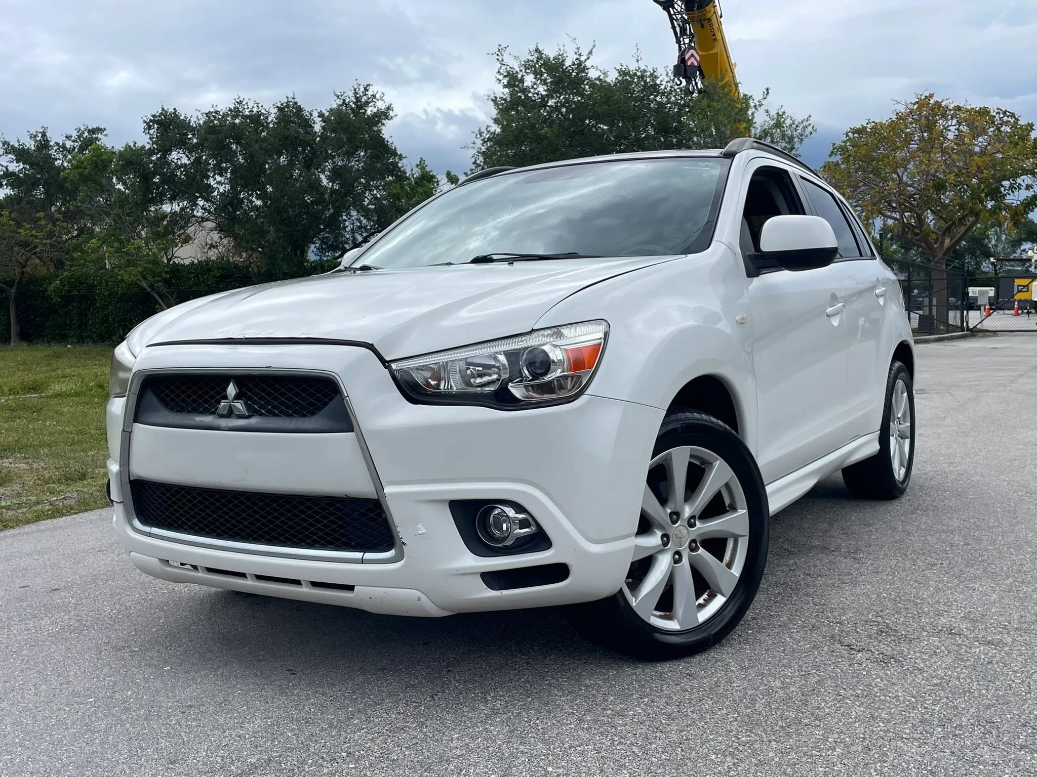 Used 2012 Mitsubishi Outlander Sport SE FWD image 2