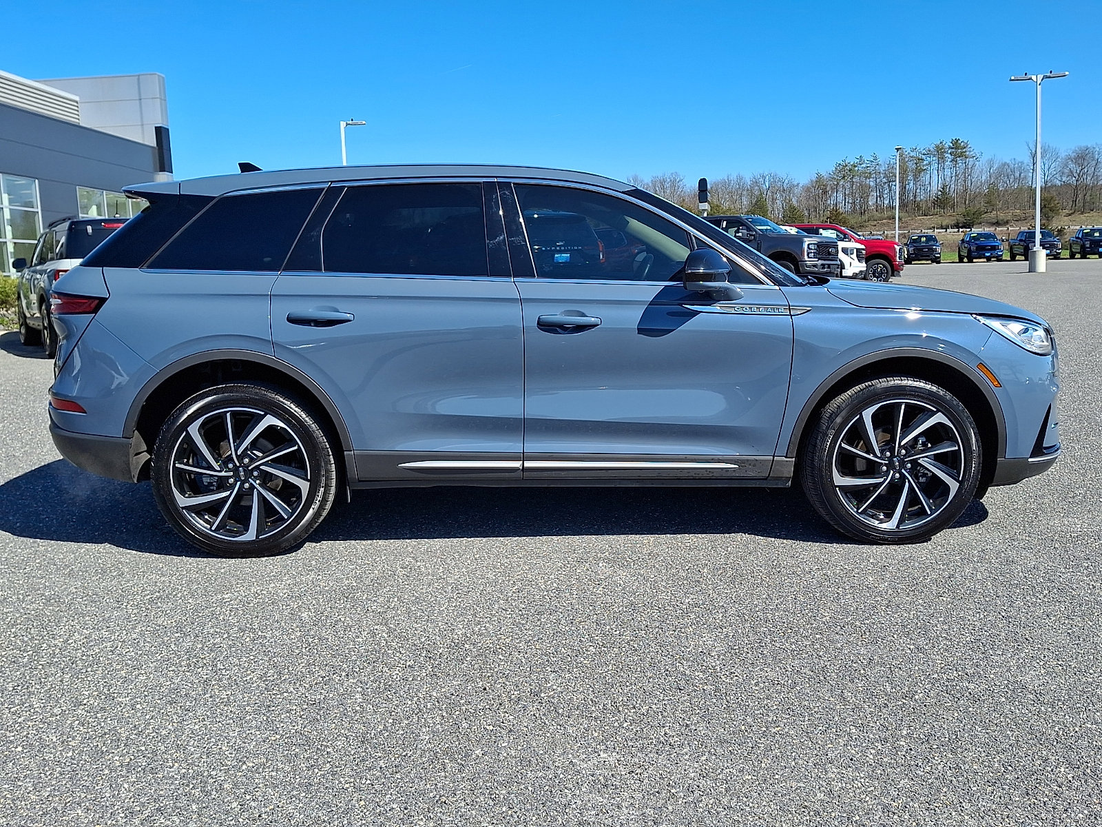 Used 2025 Lincoln Corsair Reserve image 7