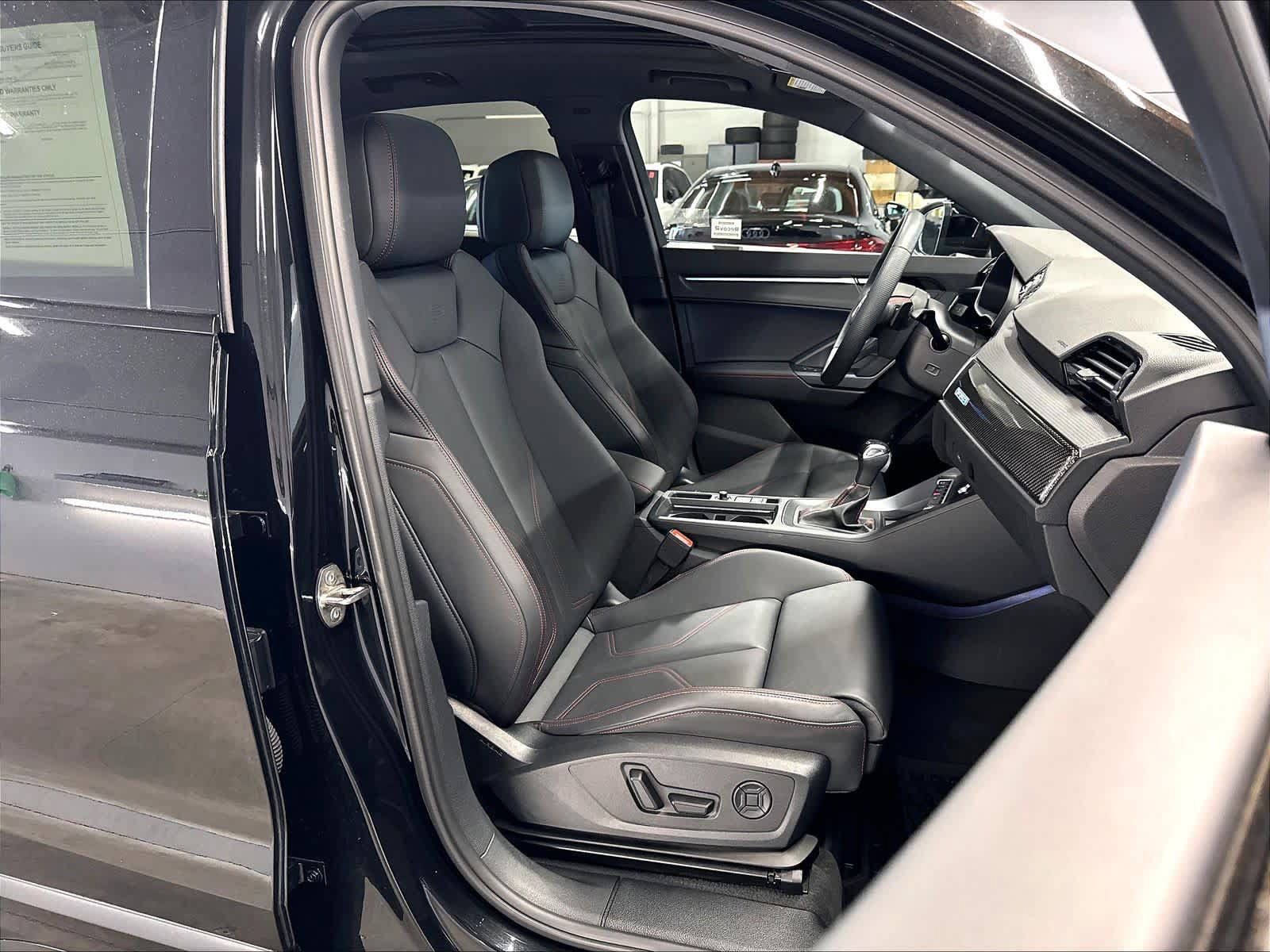 Certified 2025 Audi Q3 2.0T Premium Plus w/ Premium Plus Package AWD/4WD image 10