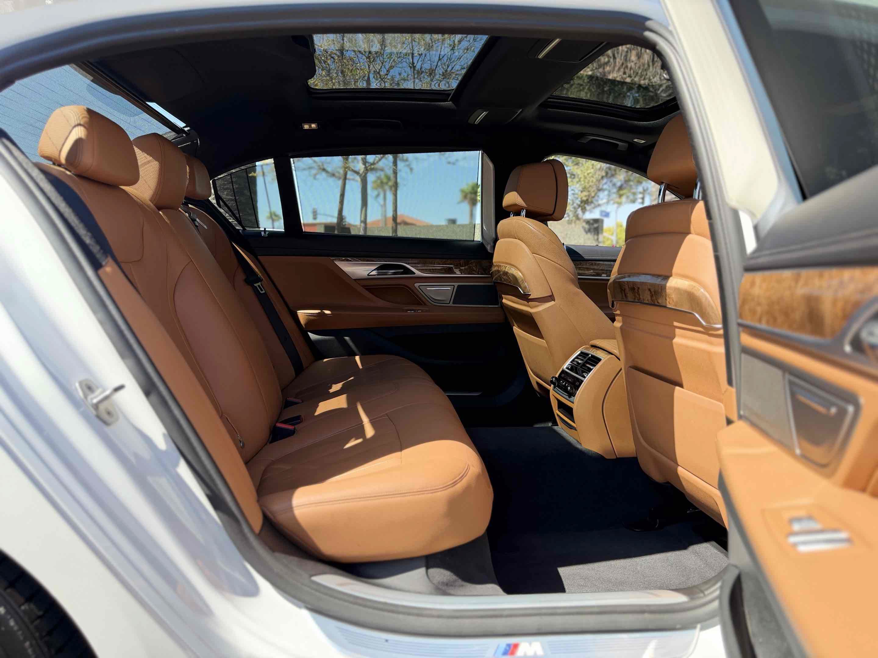 Used 2018 BMW 740e xDrive AWD/4WD image 27
