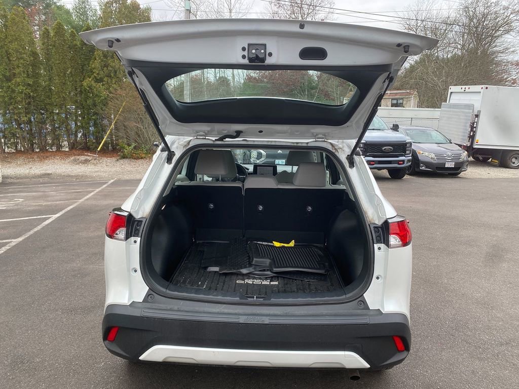 Used 2023 Toyota Corolla Cross L image 24