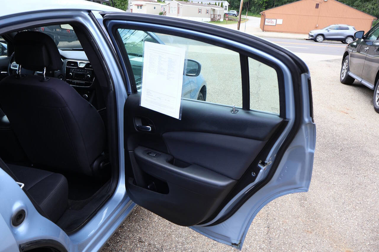 Used 2013 Chrysler 200 Touring FWD image 15