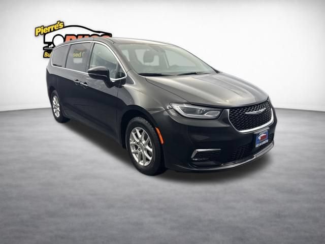 Used 2024 Chrysler Pacifica Touring-L FWD image 10