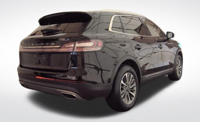 Used 2023 Lincoln Nautilus AWD image 4