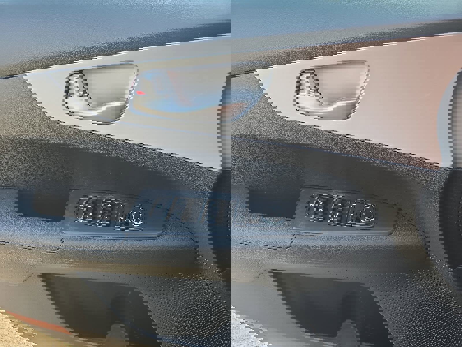 Used 2023 Kia Forte LXS image 30