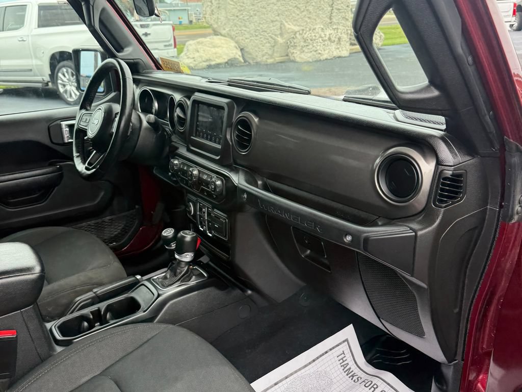 Used 2022 Jeep Wrangler Unlimited Sport AWD/4WD image 28