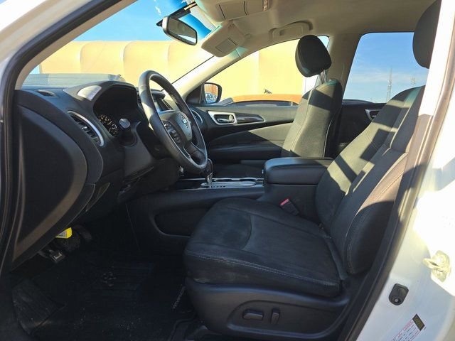 Used 2018 Nissan Pathfinder SV image 8