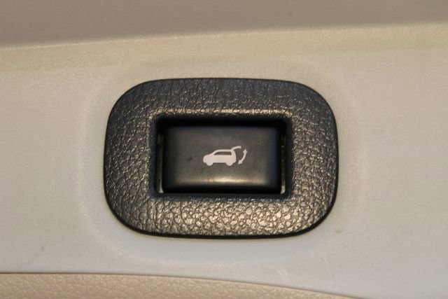 Used 2016 Nissan Rogue SL AWD/4WD image 17