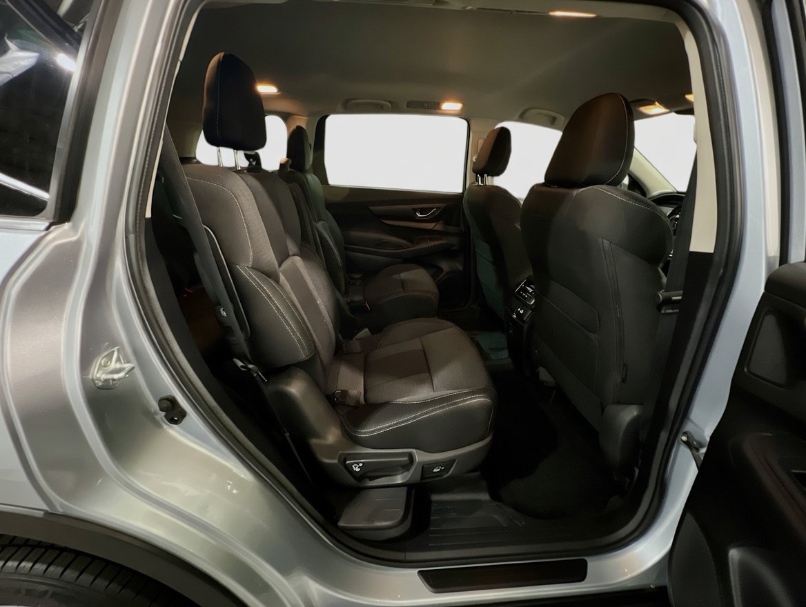 Used 2024 Subaru Ascent Premium w/ Convenience Package AWD/4WD image 19