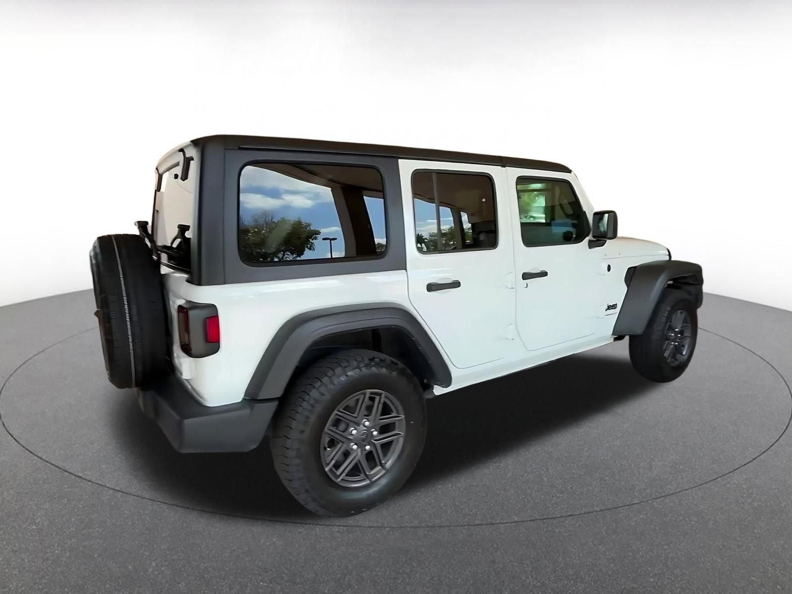 Used 2025 Jeep Wrangler Unlimited Sport AWD/4WD image 15