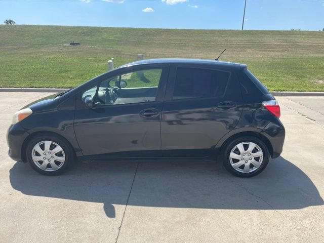 Used 2012 Toyota Yaris LE FWD image 7
