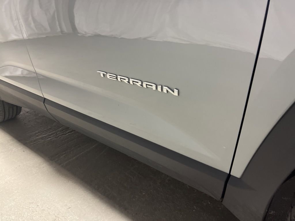 Used 2025 GMC Terrain Elevation image 9