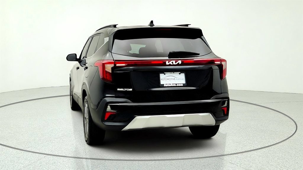 Used 2024 Kia Seltos S FWD image 6