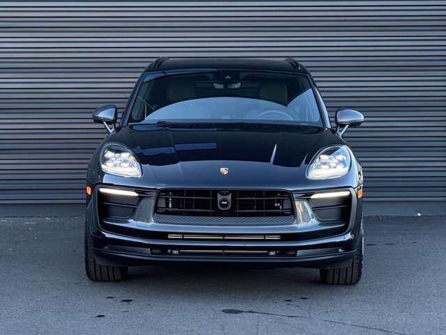 New 2026 Porsche Macan Turbo AWD/4WD image 10