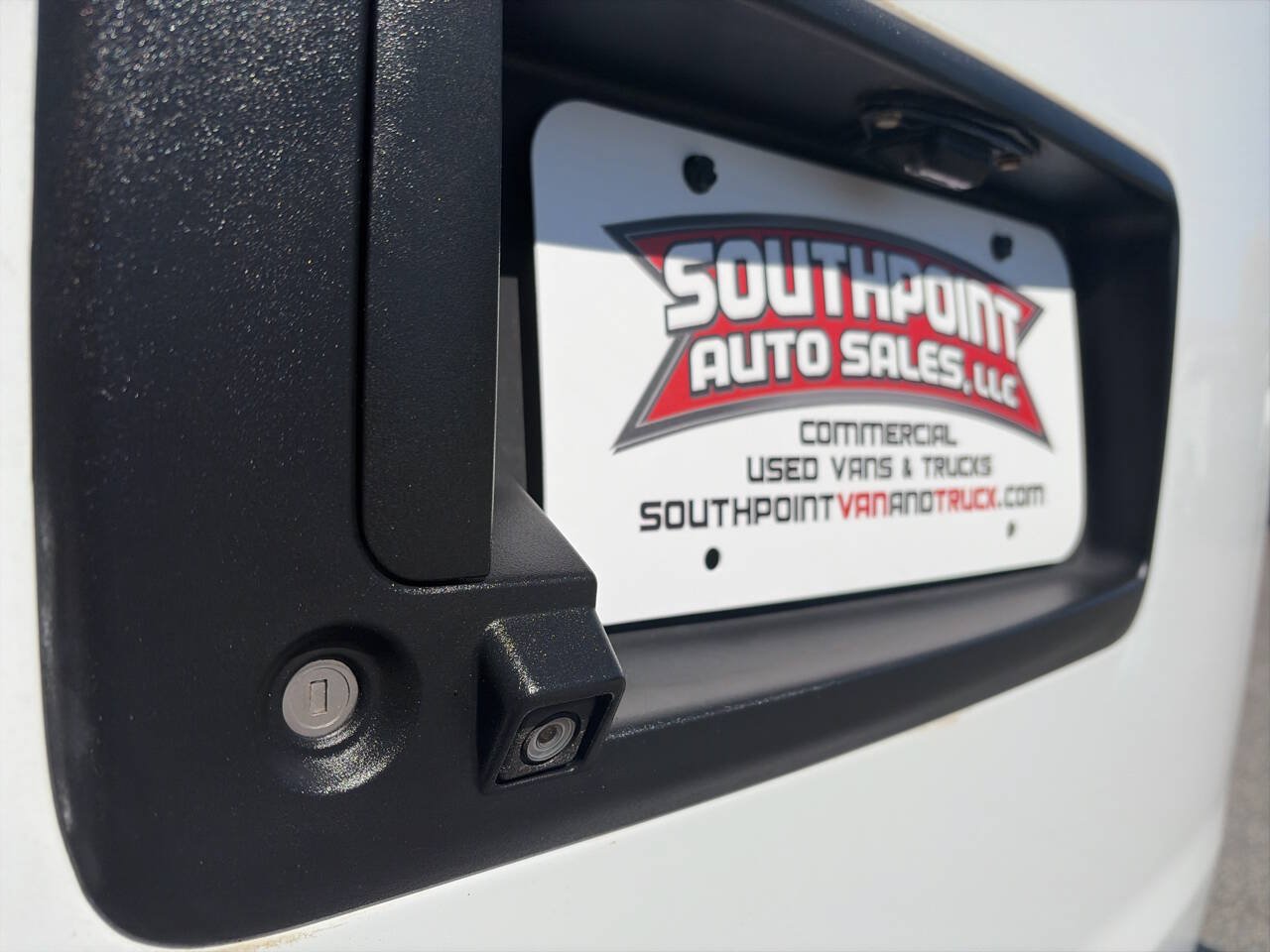Used 2022 Chevrolet Express 2500 w/ Driver Convenience Package RWD image 25