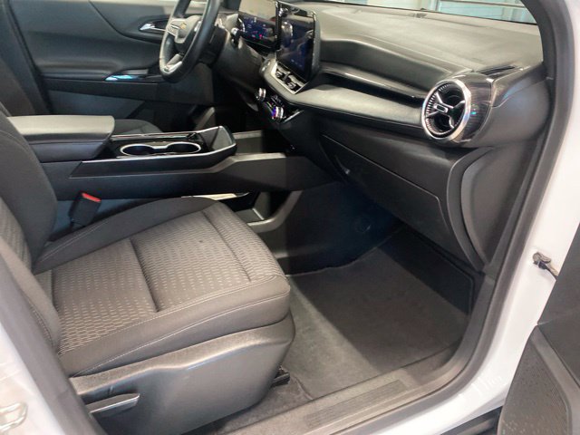 Used 2025 Chevrolet Equinox LT AWD/4WD image 13