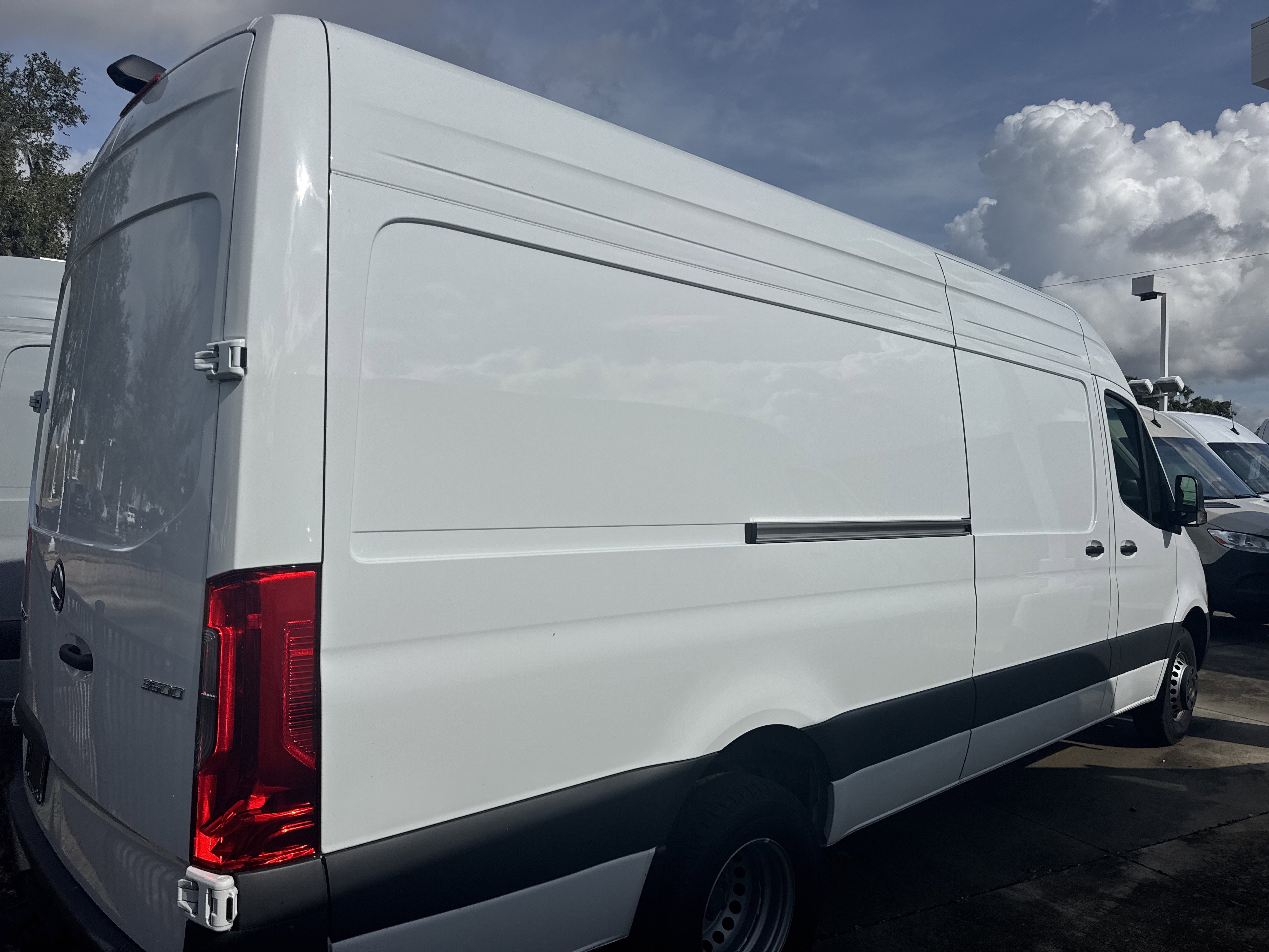 Used 2025 Mercedes-Benz Sprinter 3500 image 2