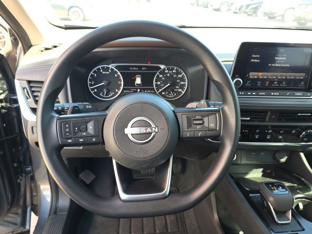 Used 2023 Nissan Rogue S image 15