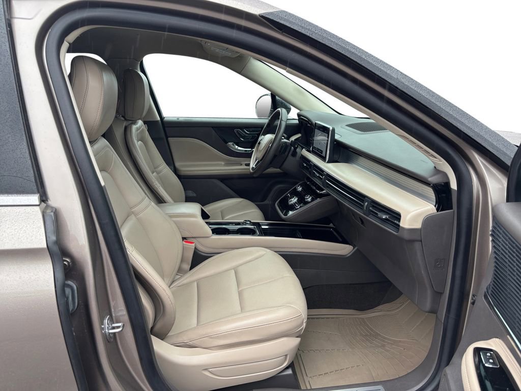 Used 2020 Lincoln Corsair FWD w/ Equipment Group 101A image 22