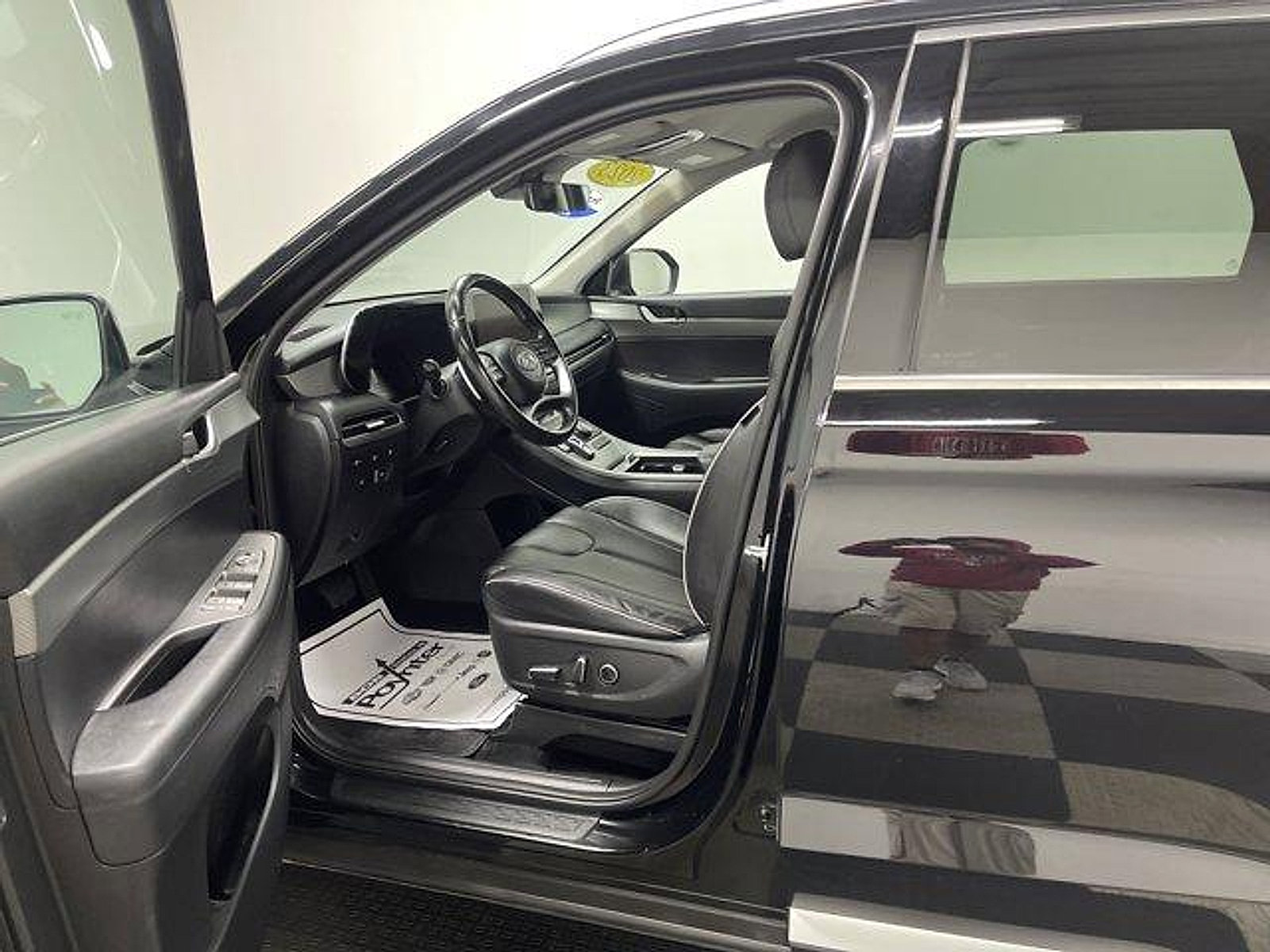 Used 2023 Hyundai Palisade SEL w/ Cargo Package AWD/4WD image 7