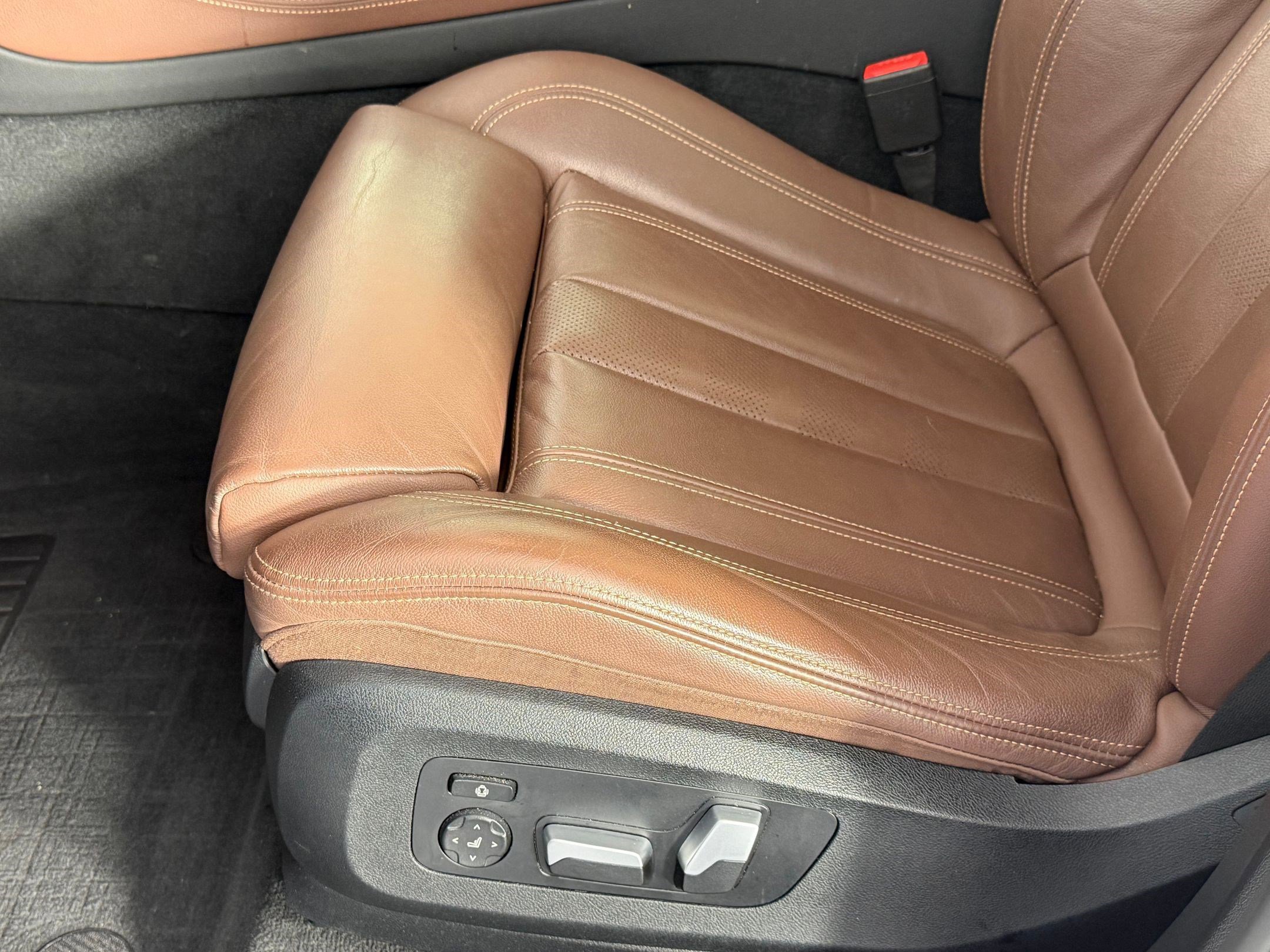 Used 2022 BMW X5 sDrive40i w/ M Sport Package image 13