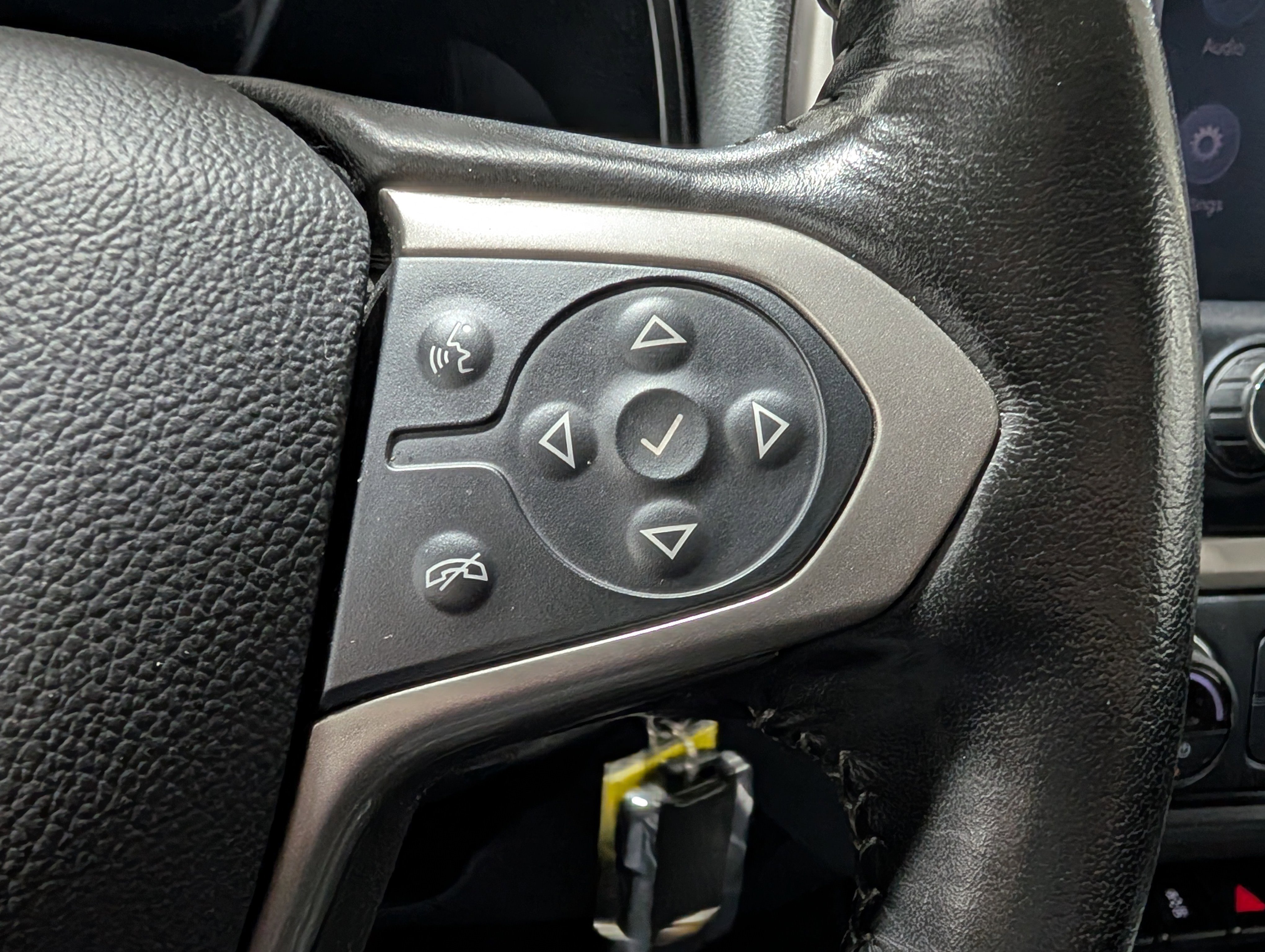 Used 2019 Chevrolet Colorado Z71 image 24