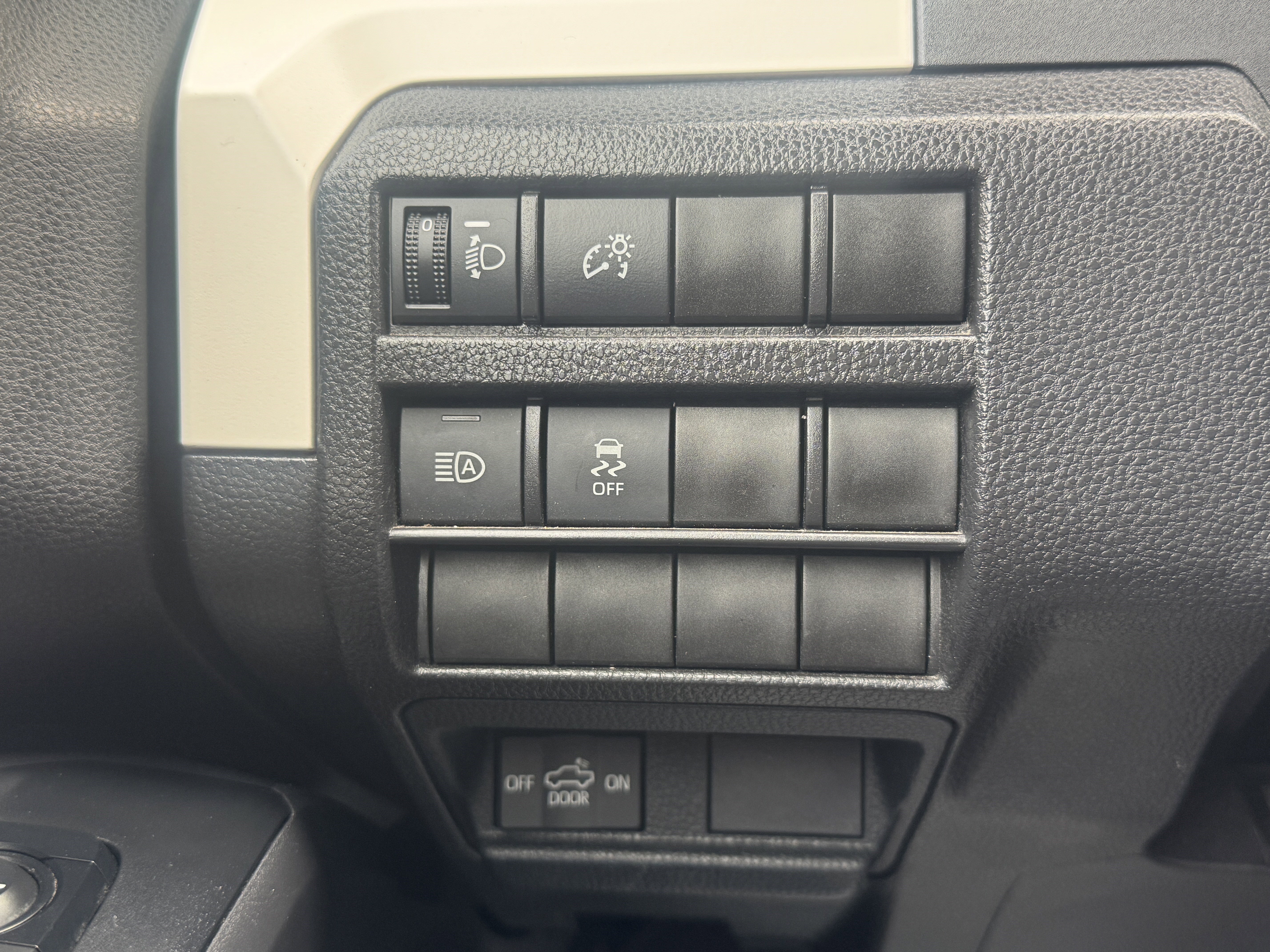 Certified 2024 Toyota Tacoma TRD Off-Road image 32