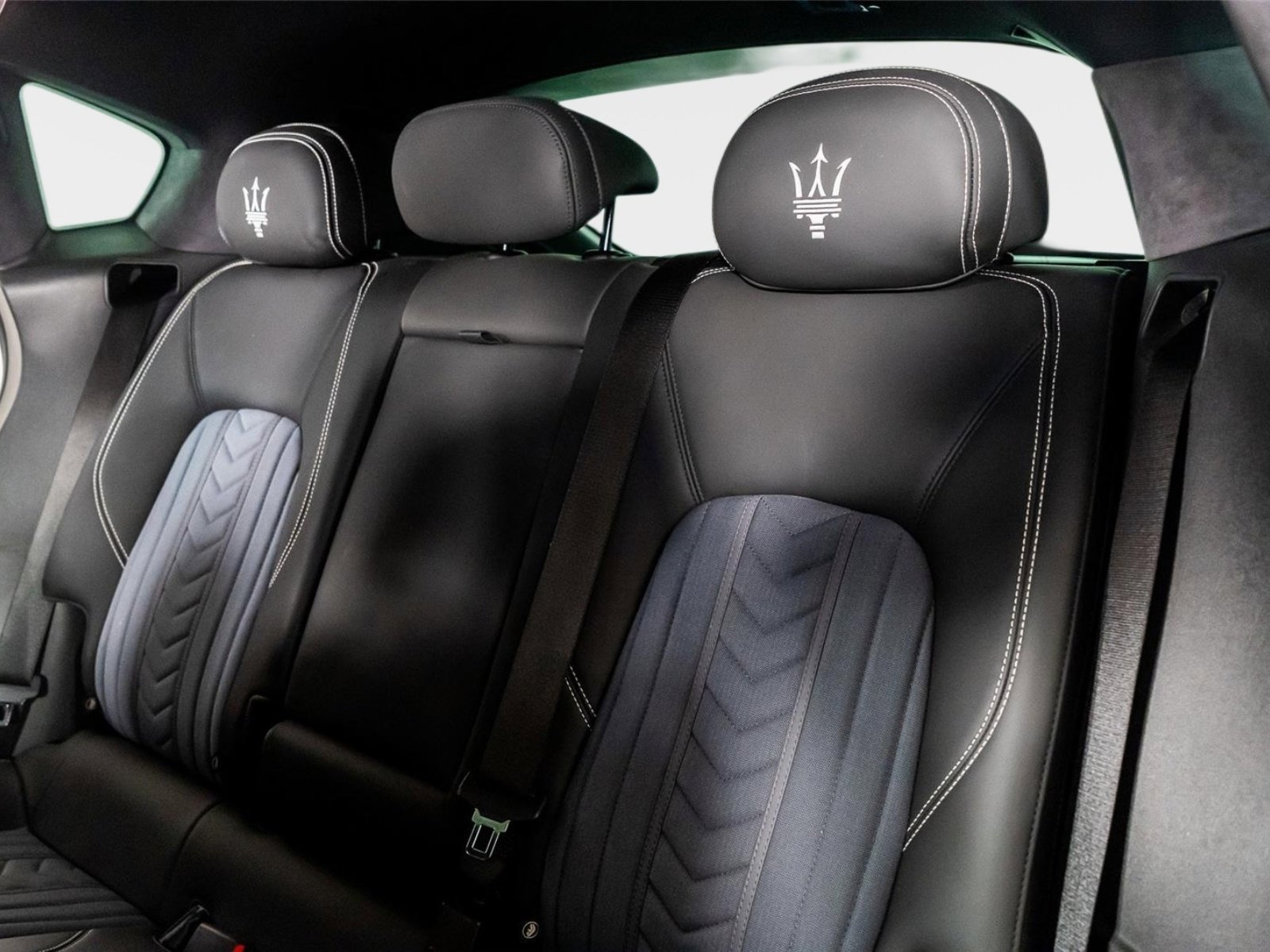 Used 2023 Maserati Levante GT image 28