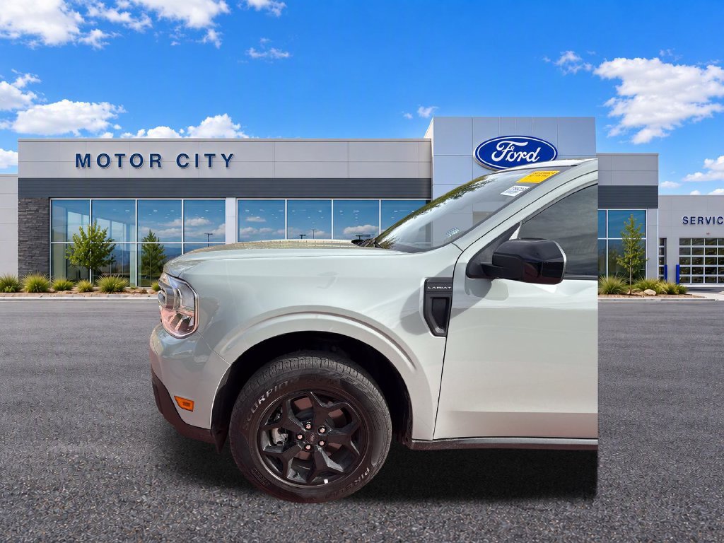 Used 2024 Ford Maverick Lariat w/ FX4 Off-Road Package AWD/4WD image 30