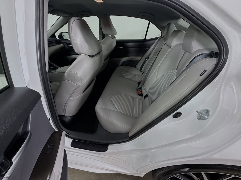 Used 2023 Toyota Camry SE w/ Convenience Package image 17