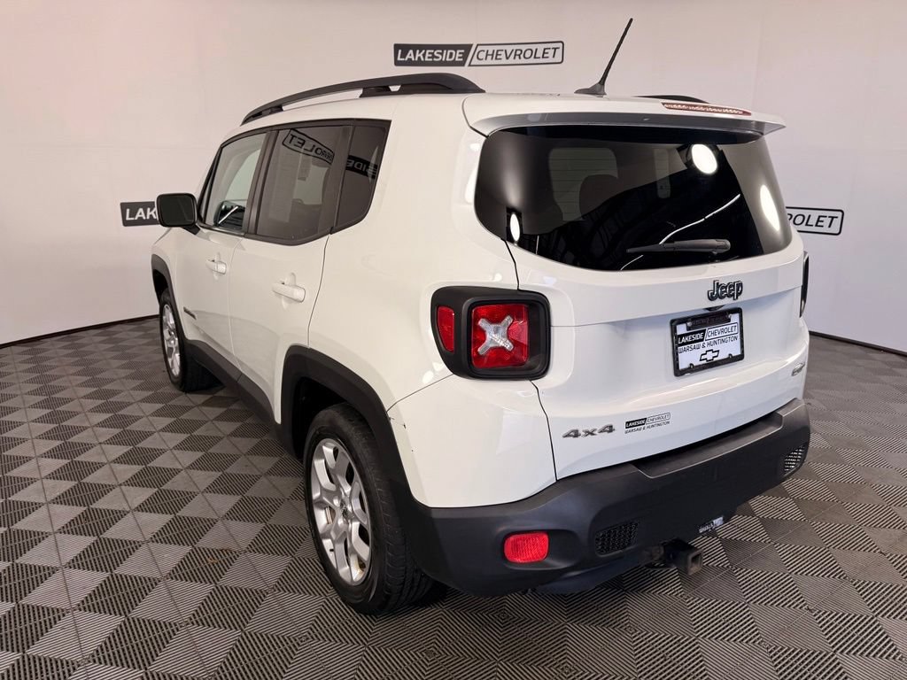 Used 2015 Jeep Renegade Latitude AWD/4WD image 4