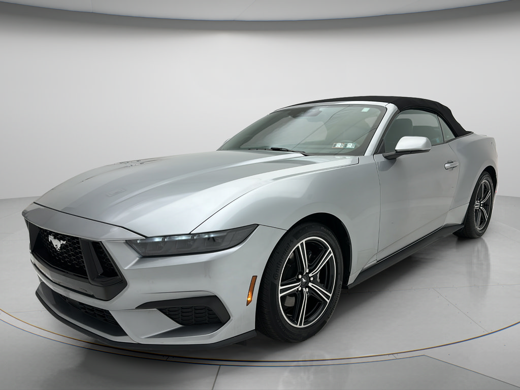 Used 2025 Ford Mustang Premium RWD image 3